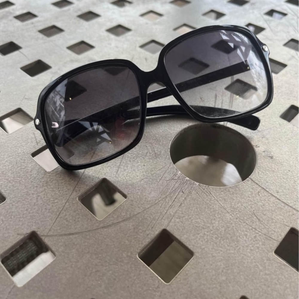 Designer sunglasses like new!